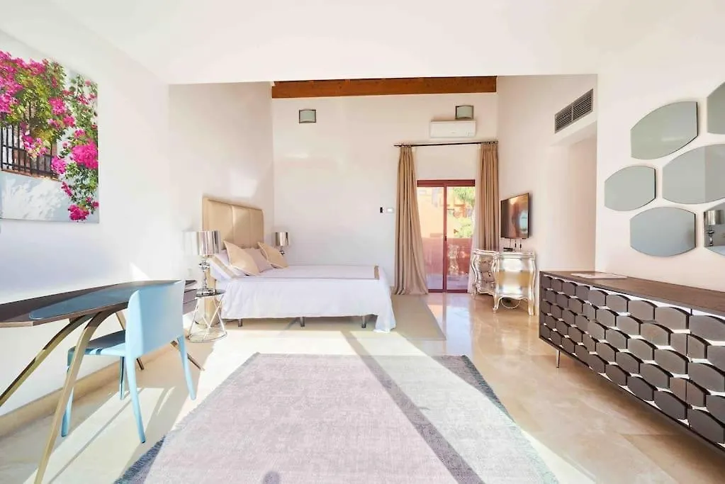 Holiday home Luxury Duplex Penthouse By Puerto Banus Villa Marbella